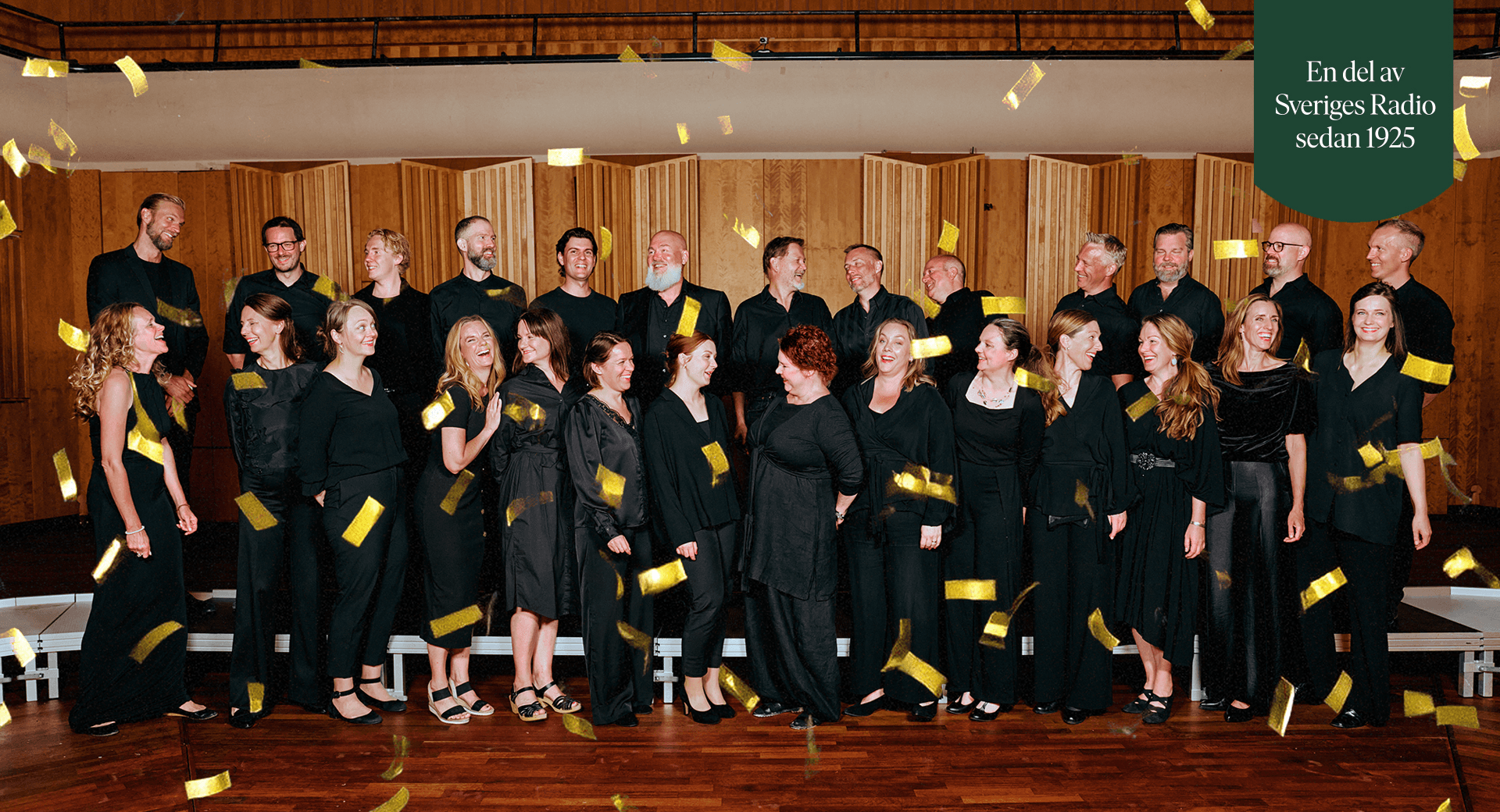 Radiokören med confetti i guld